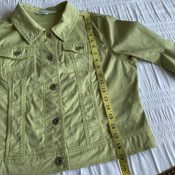 Cleo Petites mint green denim jacket style. Metal buttons on front and sides. M - Picture 8 of 13